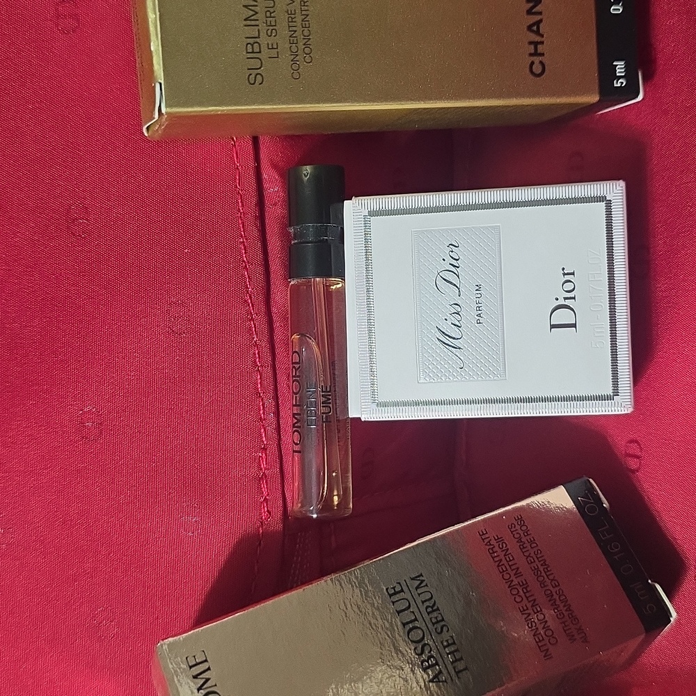 Dior Bundle Cosmetic Bag & Palette with Mirror Plus Box And Small Gift Bag - Picture 8 of 8